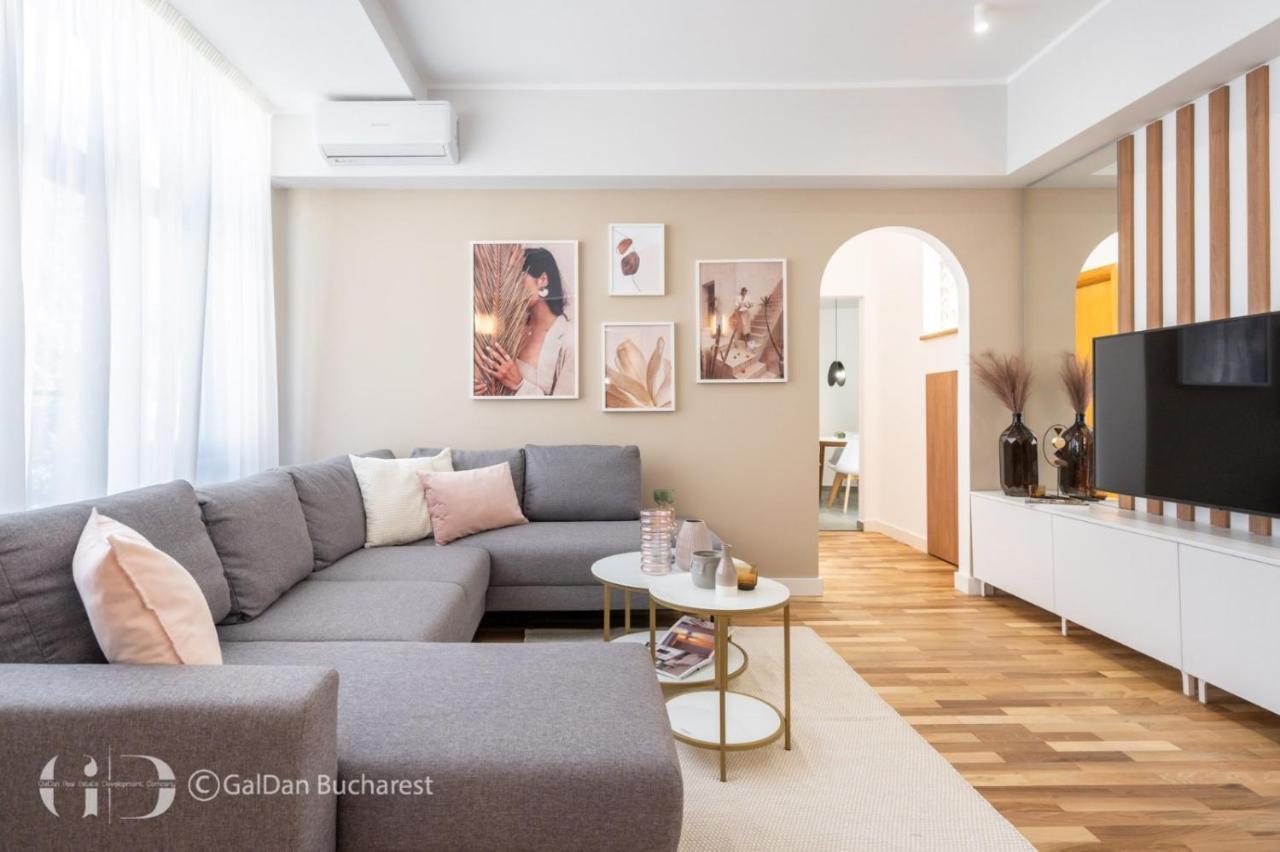 Old Town Bucharest, Lovely 2 Bedrooms * Bucureşti